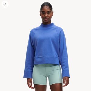 On Cloud - Crew Neck Pull Over Running Sweater - Size Small - Blue